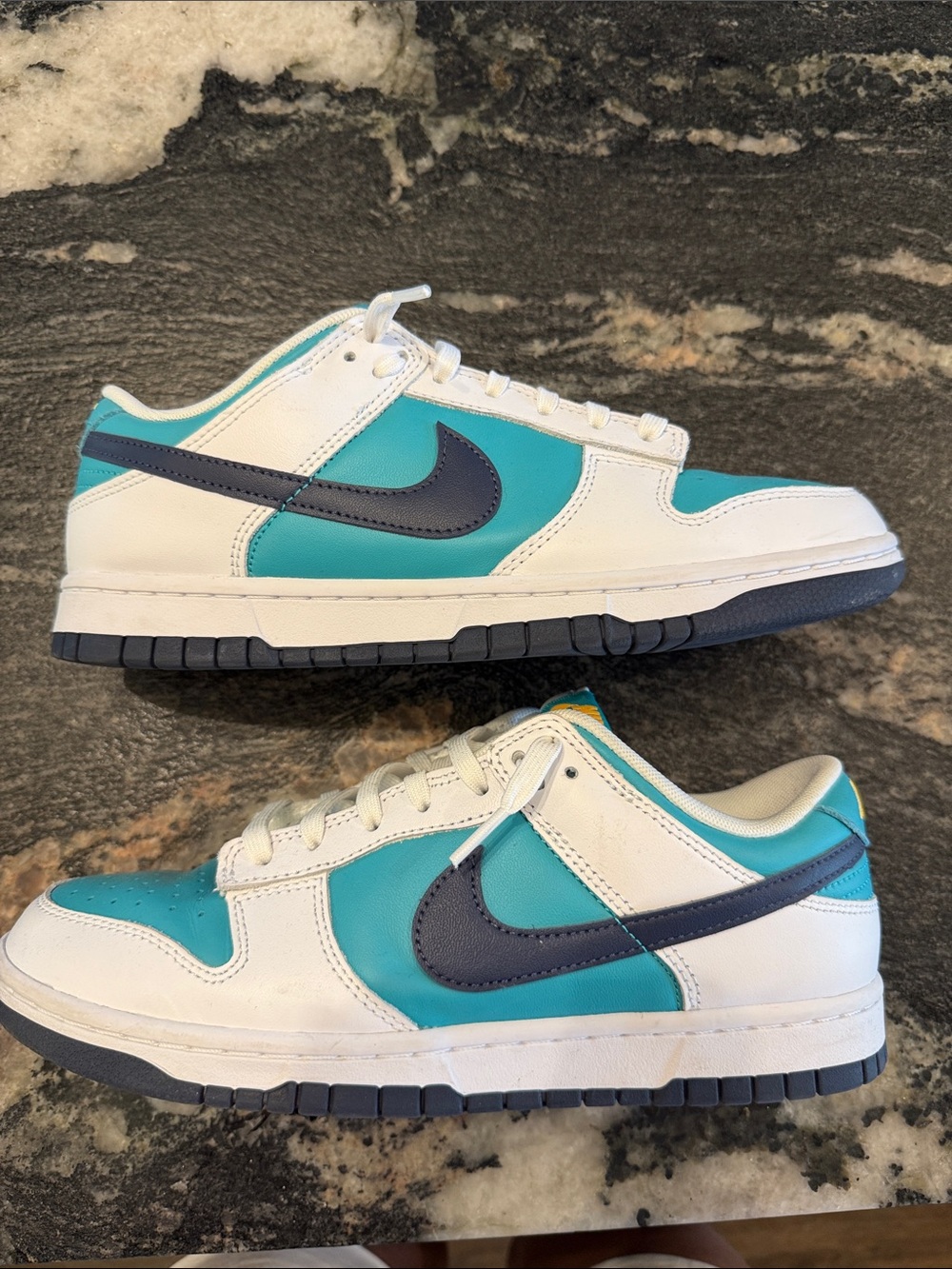 Nike Low-Top Sneakers White, Teal & Navy